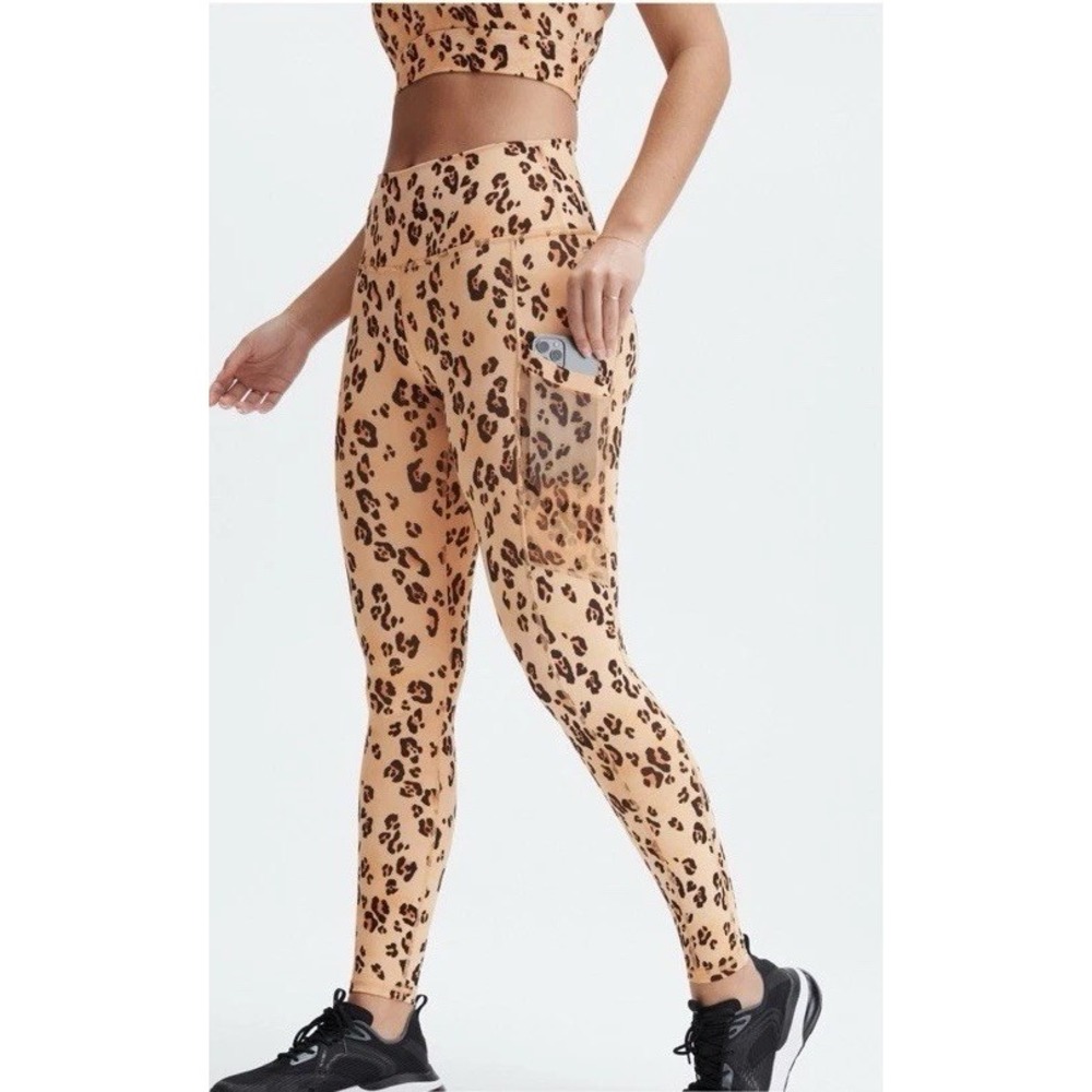 Fabletics Leggings Womens XS Cheetah Print Power‎ Hold Skinny Ankle Crop Pants